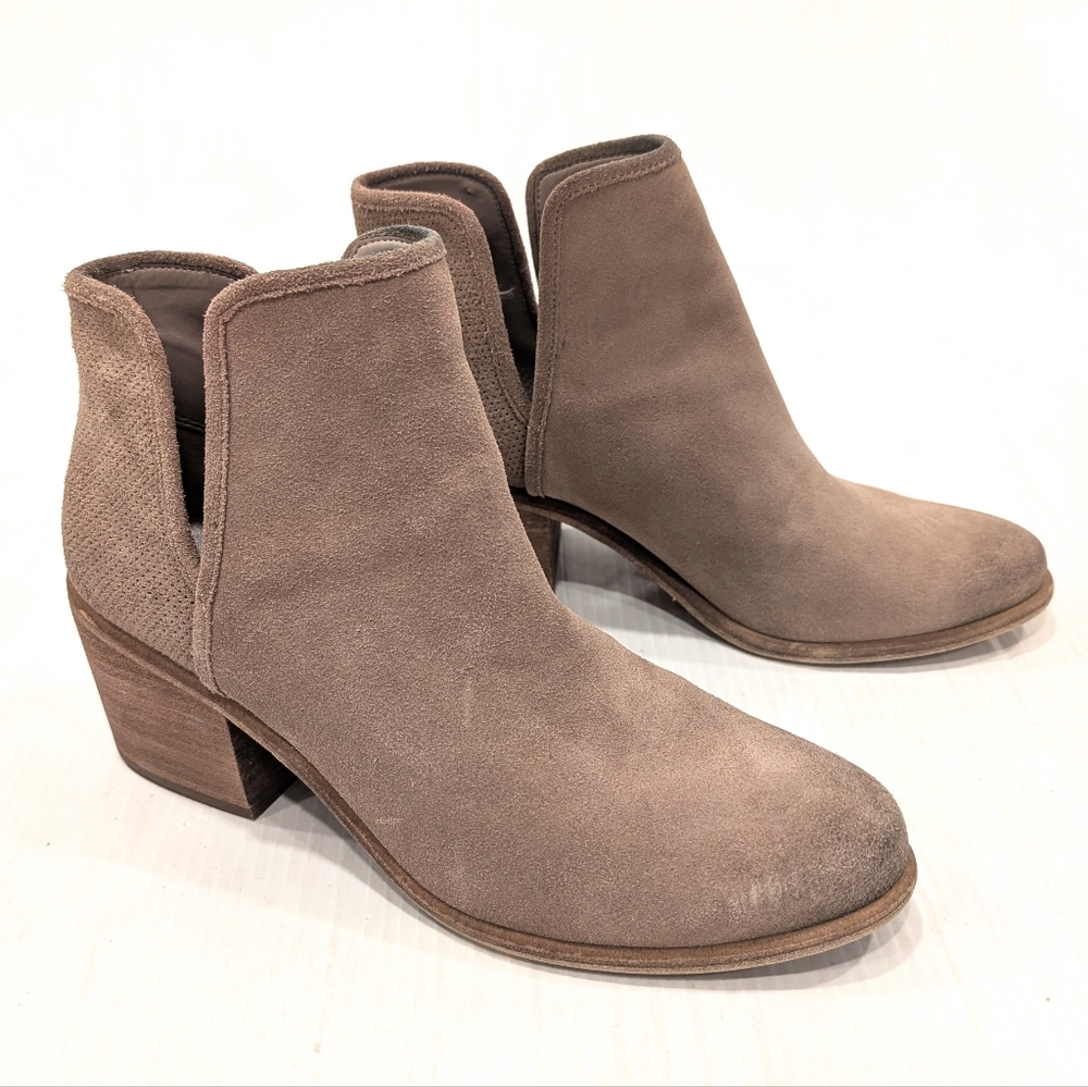 HINGE Women's Tan Suede Leather Ankle Boots Booties Size 8.5